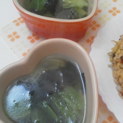 お昼御飯にチャーハンを作ったので、中華スープもつくってみました（*^_^*）
ちょうど家にあるもので、簡単にできました★